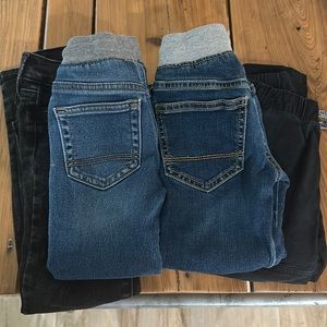 Bundle of boys pants size 4T